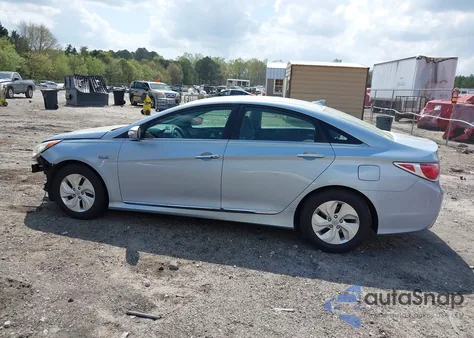 2013 Hyundai Sonata Hybrid from USA, damaged, VIN KMHEC4A46DA088716